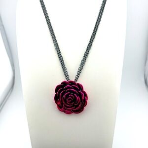 Beautiful Flower Necklace 24 inch chain 2 inch Pendant